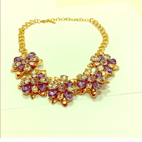 NEW/ NWOT SUGARFREE Floral Gold Tone Necklace - Picture 2 of 8